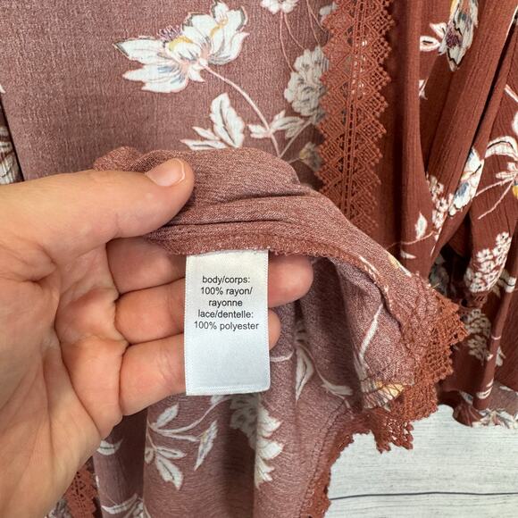 Maurices Plus Size Rust Floral Lace Trim Kimono Size 3X - Picture 7 of 8